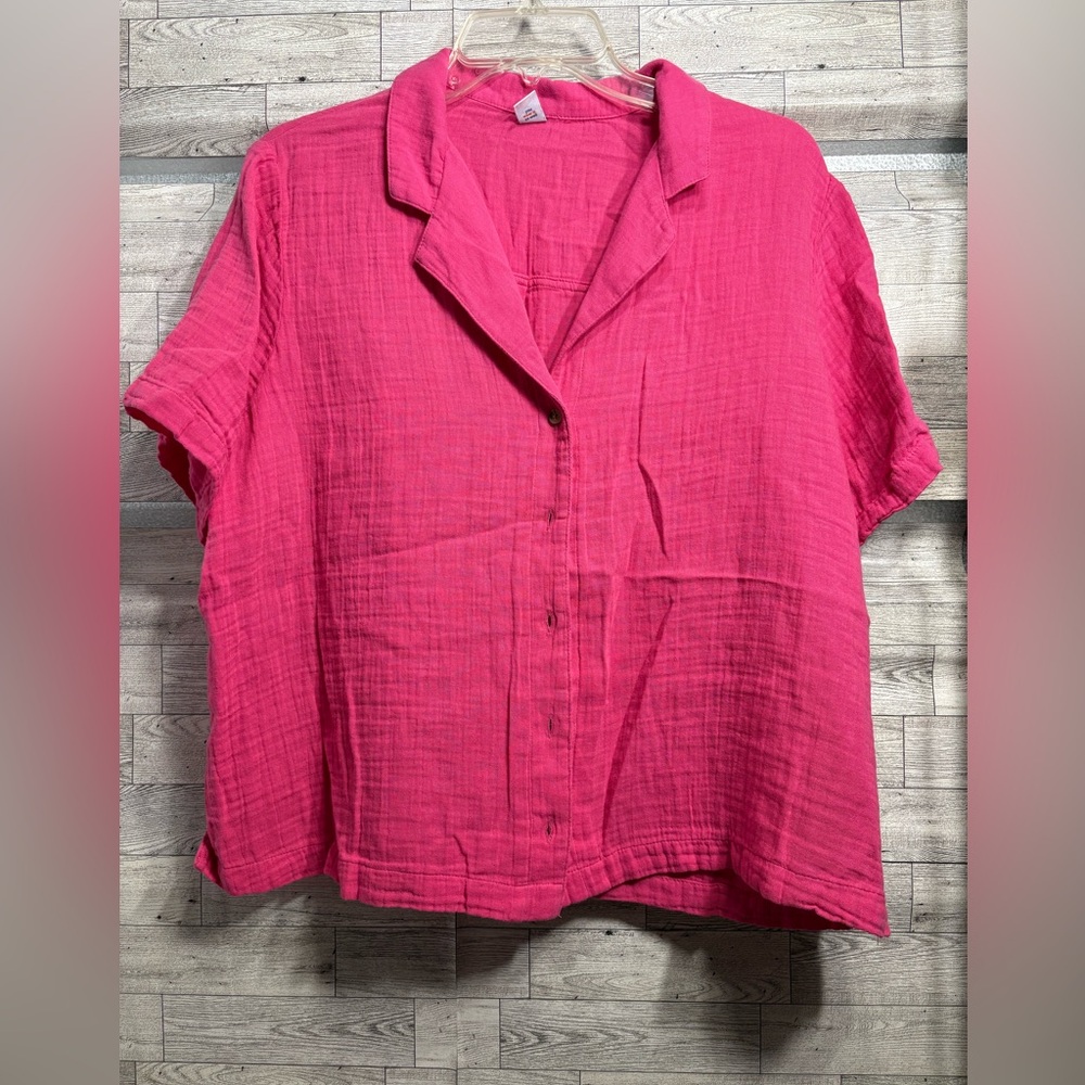 Old Navy Women's Fuchsia Button-Down Shirt with shorts set